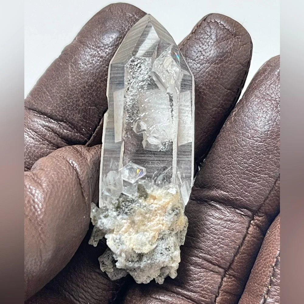 Lemurian Quartz with inclusions - Picture 9 of 14